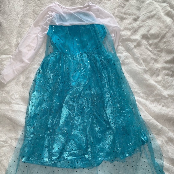 Elsa Halloween Costume Disney Princess Dress  Costume size 1 -3 years or 7-9 - Picture 6 of 9